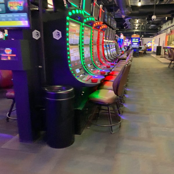 Foto tirada no(a) Newcastle Casino por Ethan H. em 1/22/2019