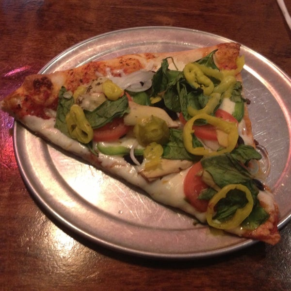 10/7/2012にStacie W.がThe Pizza Jointで撮った写真