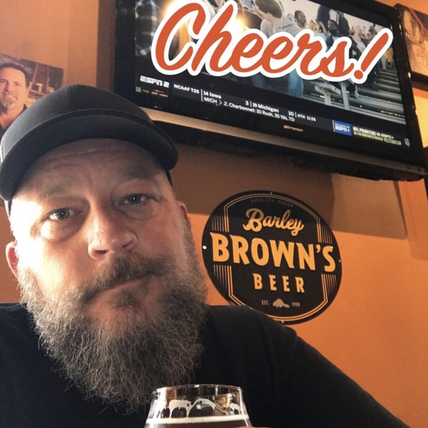 Photo prise au Bier:Thirty Bottle &amp; Bistro par Michael N. le10/5/2019