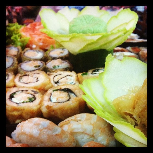 Foto tirada no(a) Nagomi Sushi Bar por Léo C. em 11/4/2012