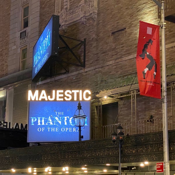 2/22/2022 tarihinde Marc E.ziyaretçi tarafından Majestic Theatre'de çekilen fotoğraf