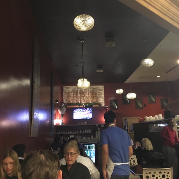 1/5/2017 tarihinde Chris M.ziyaretçi tarafından Curry Leaf Restaurant'de çekilen fotoğraf