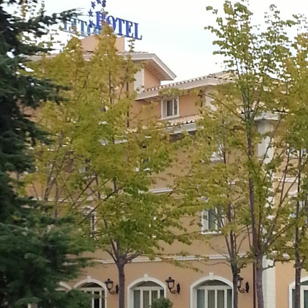 Foto tirada no(a) Hotel Villa Michelangelo por Francesco A. em 9/10/2013