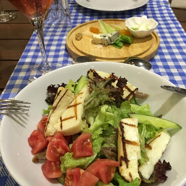 Photo taken at Viola İtalyan Rest by Ebru🎶 Ö. on 6/3/2016