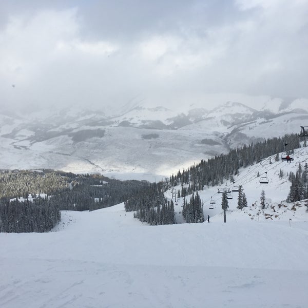 Photo taken at Crested Butte Mountain Resort by Fred F. on 11/23/2018