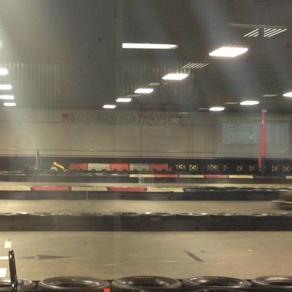 Das Foto wurde bei Track 21 Indoor Karting &amp; More von Natasha H. am 1/6/2014 aufgenommen