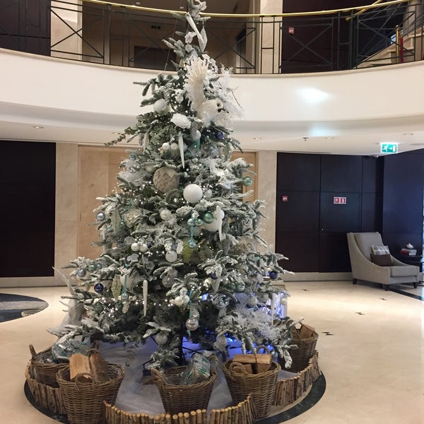 12/20/2016 tarihinde Mari L.ziyaretçi tarafından Brussels Marriott Hotel Grand Place'de çekilen fotoğraf