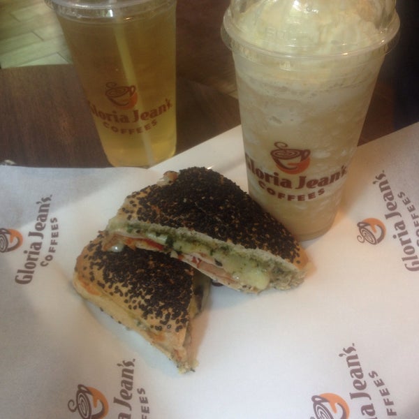 Photo taken at Gloria Jean&#39;s Coffees by Christian H. on 6/26/2015