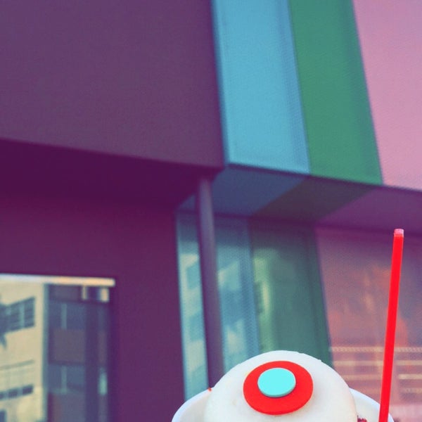 Photo taken at Sprinkles Beverly Hills Ice Cream by ABM on 9/30/2016