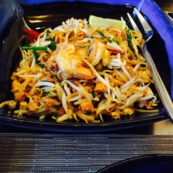 Foto scattata a Sawadee Thai Cuisine da David L. il 7/4/2015