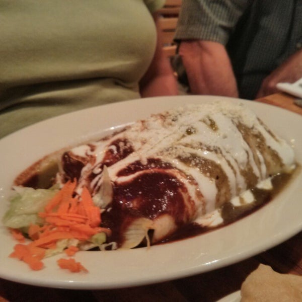Das Foto wurde bei La Palapa, Mexican Cuisine &amp; Mezcal Bar von David O. am 8/9/2014 aufgenommen