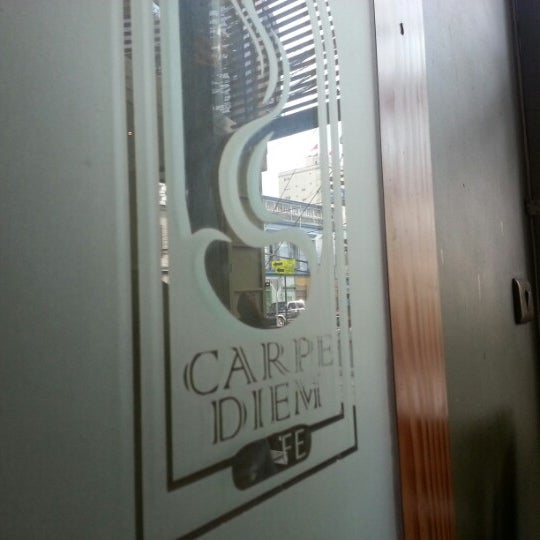 รูปภาพถ่ายที่ Carpe Diem Cafe โดย Jonathan C. เมื่อ 1/22/2013
