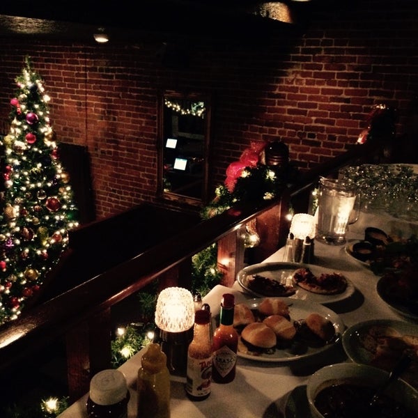 12/4/2014 tarihinde Tysa F.ziyaretçi tarafından Hobo&#39;s Restaurant &amp; Lounge'de çekilen fotoğraf