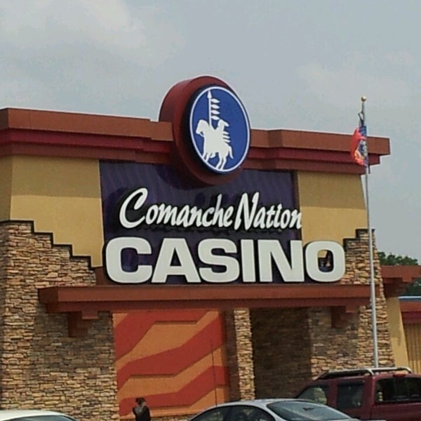 Foto tirada no(a) Comanche Nation Casino por Kerrie H. em 5/24/2013