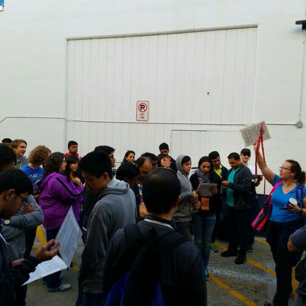 Das Foto wurde bei Electric Tour Company Segway Tours: San Francisco Wharf von Joshua S. am 6/14/2016 aufgenommen