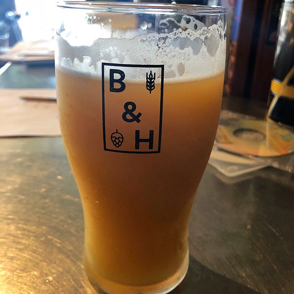 Photo taken at Barley And Hops Grill &amp; Microbrewery by Wes W. on 8/9/2018