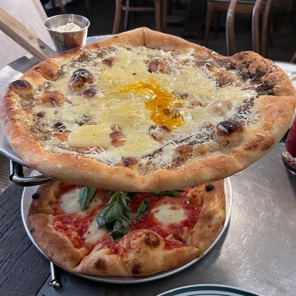Das Foto wurde bei Mimosa Brooklyn Pizza von Budor am 9/4/2021 aufgenommen