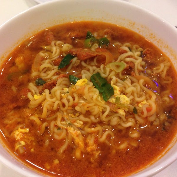 Korean fast. Korean fast. Korean fast food. Корейские фастфуды. Корейская кухня.