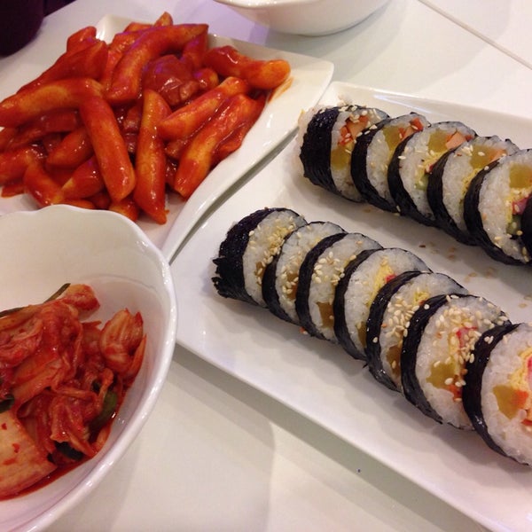 Korean fast. Традиционная корейская еда. Корейский фаст фуд каф. Korean fast. Korean fast food.