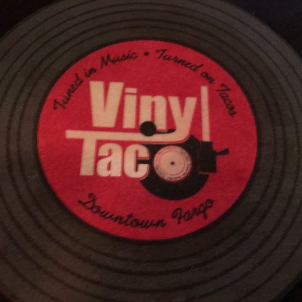 Foto tirada no(a) Vinyl Taco por Randy S. em 6/4/2017