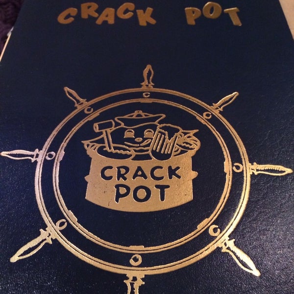 3/9/2014 tarihinde Deatrice S. B.ziyaretçi tarafından Crackpot Seafood Restaurant'de çekilen fotoğraf