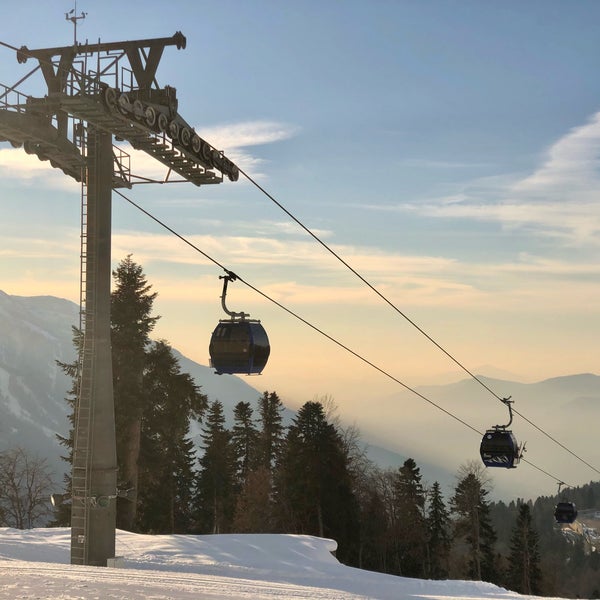 телеферико де мерида канатная дорога. промежуточная станция канатной дороги. тбилиси фуникулер парк. станция гарабаши. станция канатной фуникулёра заха хадид.