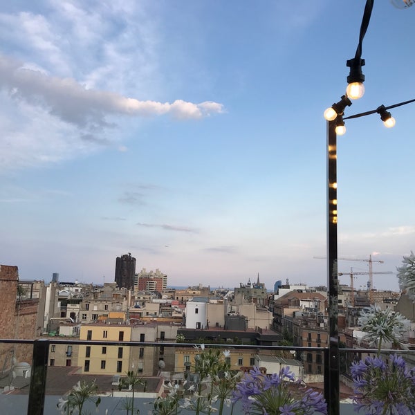 Foto diambil di Renaissance Barcelona Hotel oleh Muds pada 7/9/2018