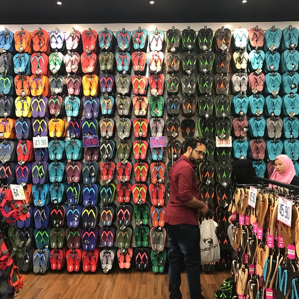 Flip flop hotsell sunway pyramid