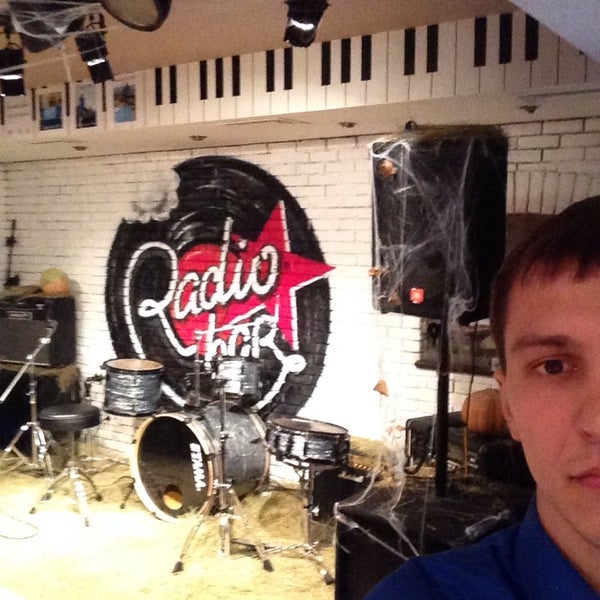 Foto tirada no(a) Radio Bar por Vasyl R. em 11/3/2013