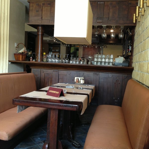 6/1/2013 tarihinde Викторияziyaretçi tarafından Restaurant Prego'de çekilen fotoğraf