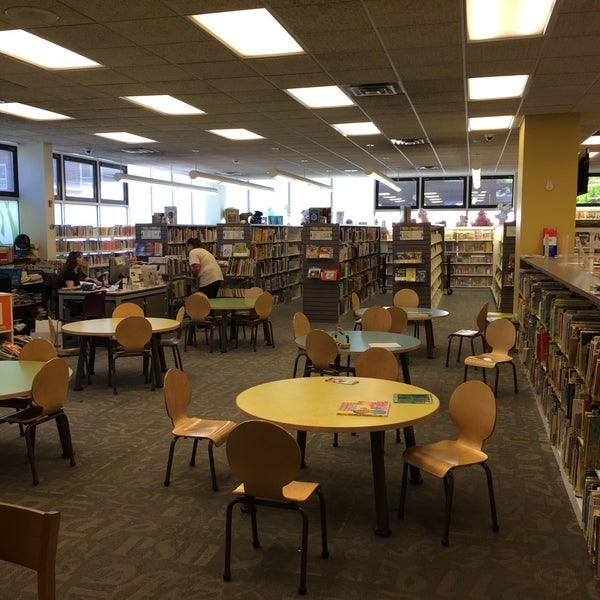 Queens Library Fresh Meadows Library in Fresh Meadows