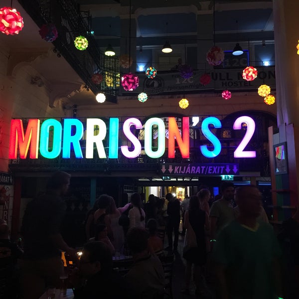 Foto diambil di Morrison&#39;s 2 oleh Ozge pada 7/29/2016