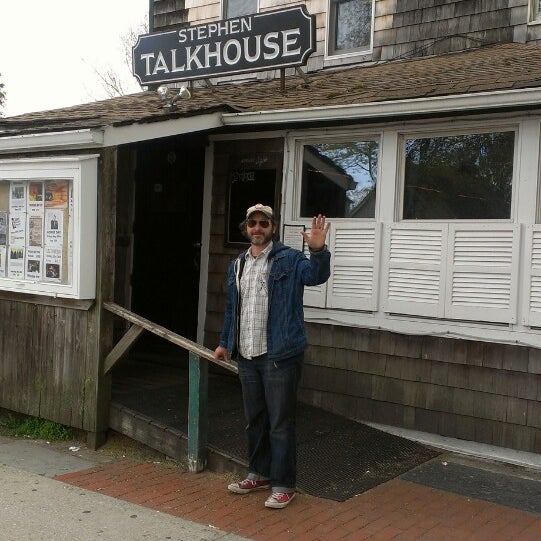 Photo taken at Stephen Talkhouse by Arlan F. on 5/5/2013