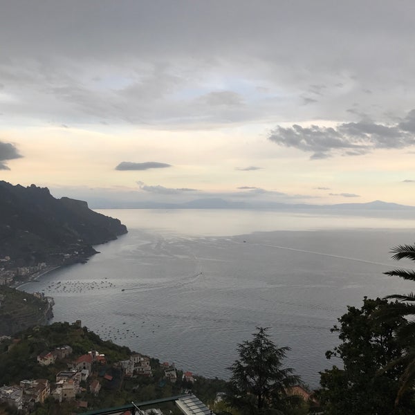 Foto tirada no(a) Hotel Palazzo Avino por Stephen G. em 9/7/2017