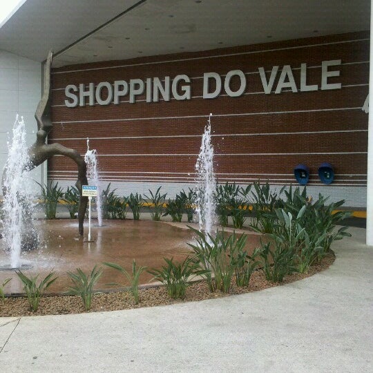 9/21/2012 tarihinde Kadu M.ziyaretçi tarafından Shopping Vale do Aço'de çekilen fotoğraf
