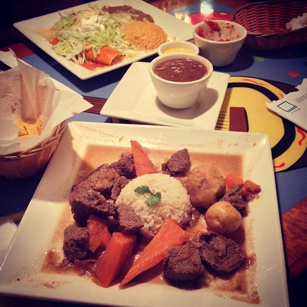 Foto tirada no(a) Del Sol Mexican Restaurant por DJ BIS em 11/11/2013