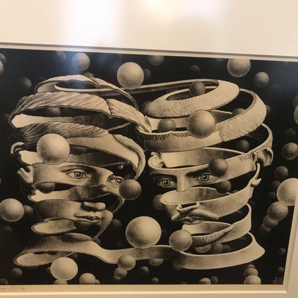 Foto diambil di Escher in het Paleis oleh J P. pada 12/3/2019