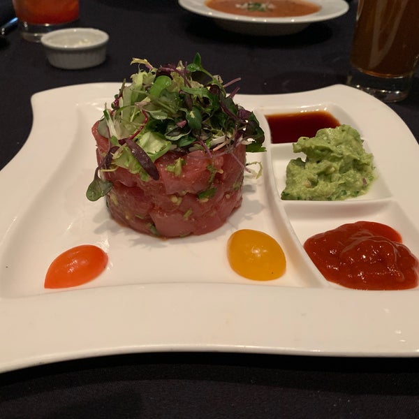 Das Foto wurde bei Spencer&#39;s Restaurant von Jodie I. am 5/1/2019 aufgenommen
