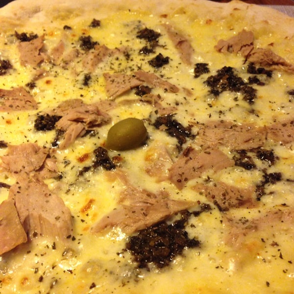 White pizza with tartufe and tuna - fantastic. Just ask for it to be well done. Otherwise dough might be a bit soggy
