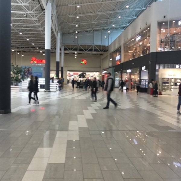 Foto tomada en MEGA Mall  por Ümran A. el 10/10/2018