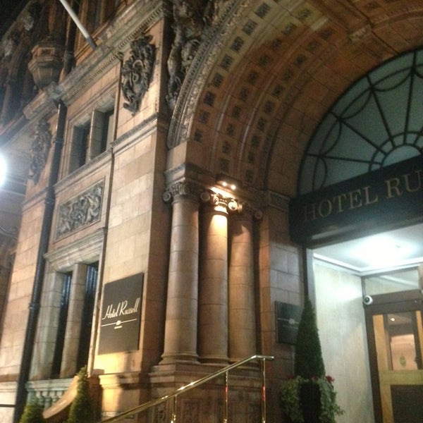 Foto tirada no(a) Hotel Russell por Marat A. em 3/25/2013