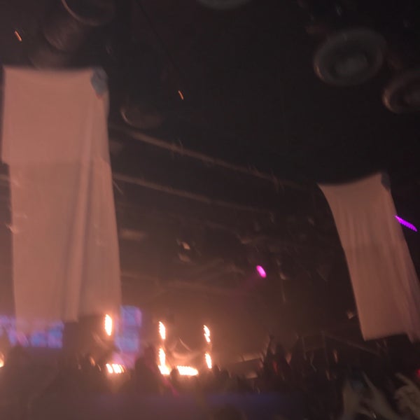 10/31/2016にMelがCreate Nightclubで撮った写真