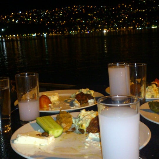 5/25/2013 tarihinde Hüseyin K.ziyaretçi tarafından Biba Cafe'de çekilen fotoğraf