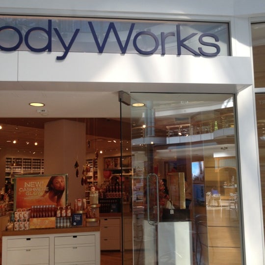 Bath & Body Works Cosmetics Store in Philadelphia
