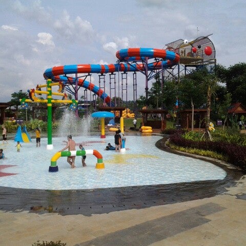 Photos At Water Kingdom Mekarsari Pool In Cileungsi