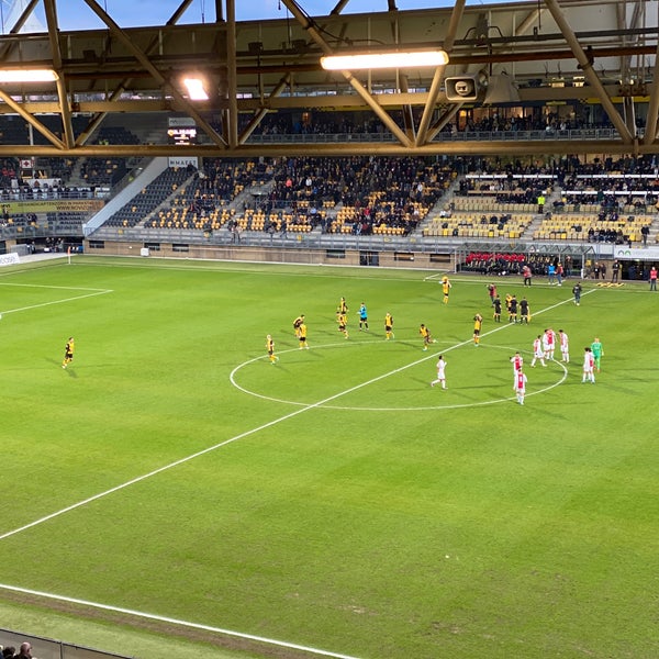 Photo taken at Parkstad Limburg Stadion by Gideon B. on 4/8/2022