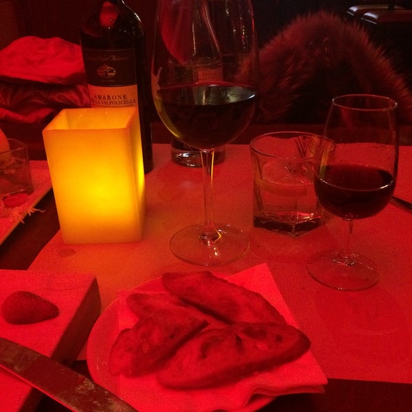 Photo taken at Méchant Boeuf Bar &amp; Brasserie by Kim T. on 12/22/2014