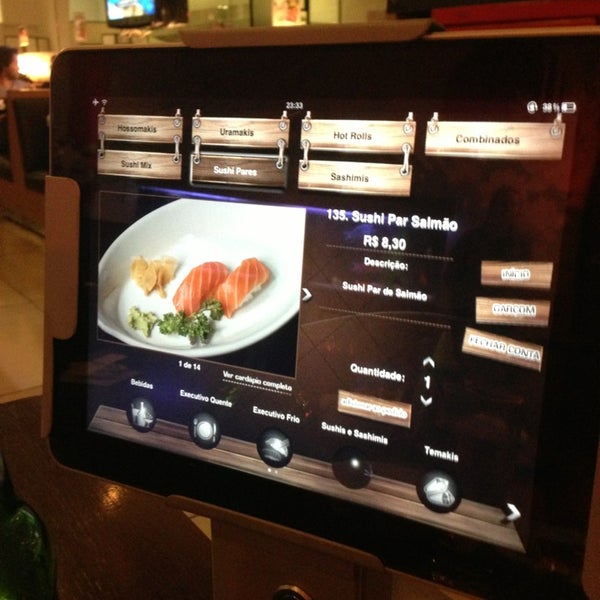 Melhor temakeria do Itaim, além de que fazer o pedido pelo iPad é bem legal! Temaki de atum sem arroz vale a pena!!!