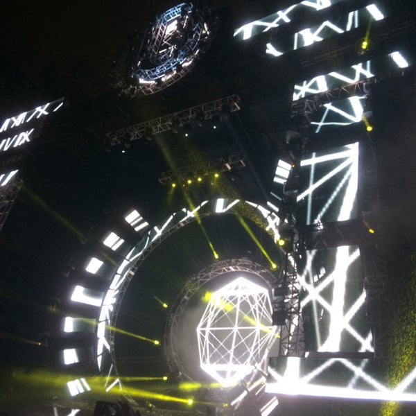 超目玉枠 ウルトラジャパン16 9 17 音楽フェス Www Academiajurisprudenciapr Org