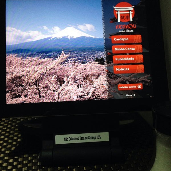 รูปภาพถ่ายที่ Kenkou Sushi House โดย Robson R. เมื่อ 8/12/2014